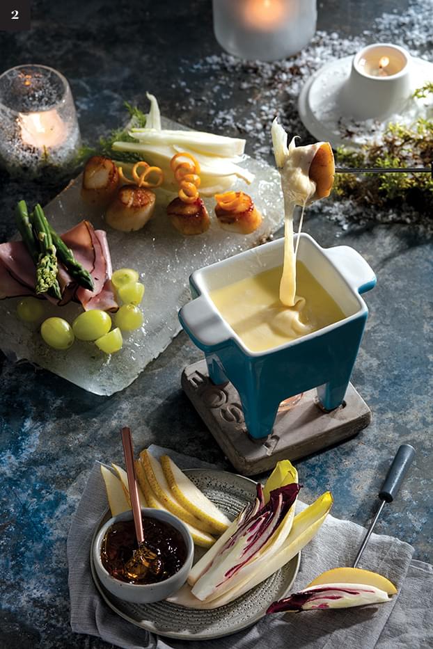Combinaisons de «glace» de la fondue «au coin du feu» Bar à Fromages