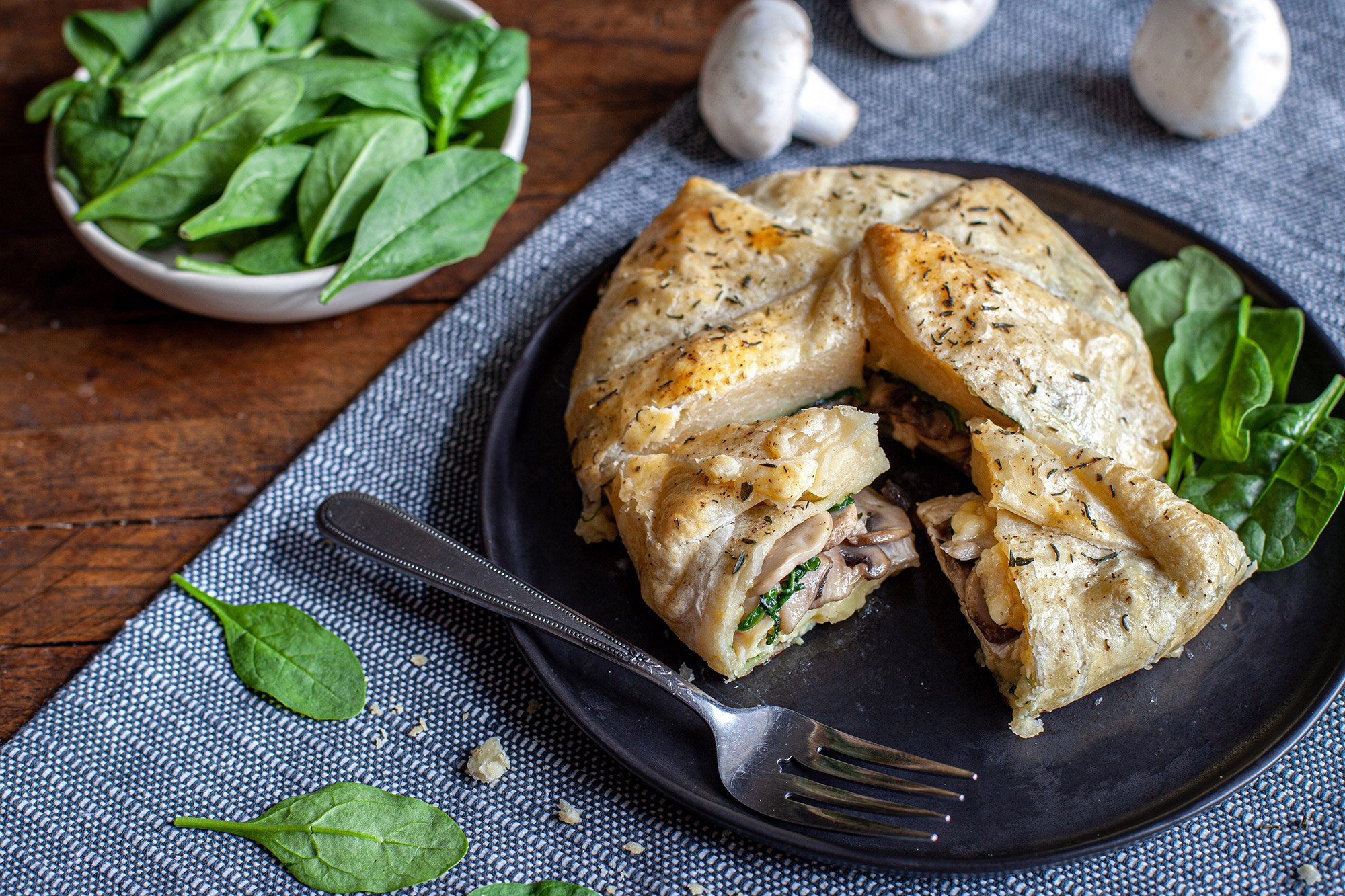 Recipe - Camembert Wellington with mushrooms and spinach