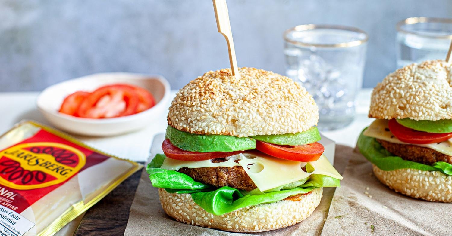 Recipe - Veggie burgers with Jarlsberg cheese 