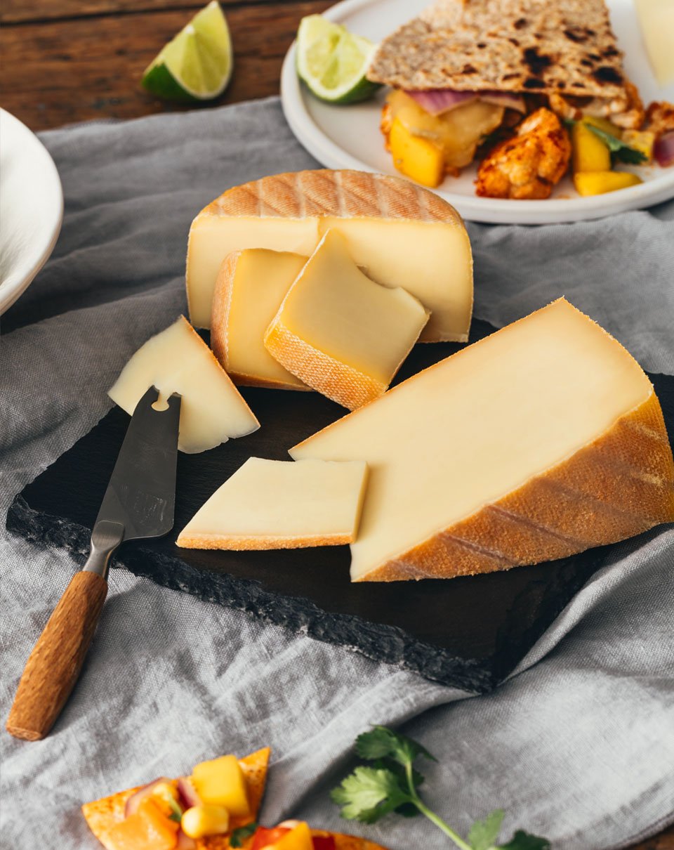 OKA Classique Bar à Fromages